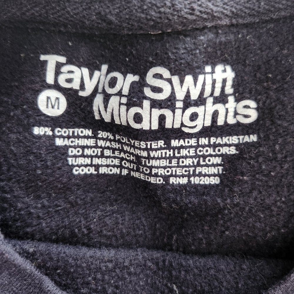 Taylor Swift Navy Blue Graphic Crewneck Sweater Size Medium - Picture 2 of 4